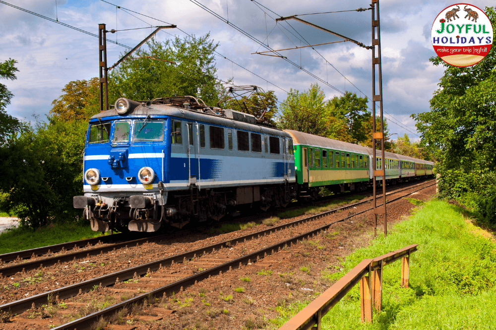 Agra Taj Mahal Tour By Gatimaan Express Train